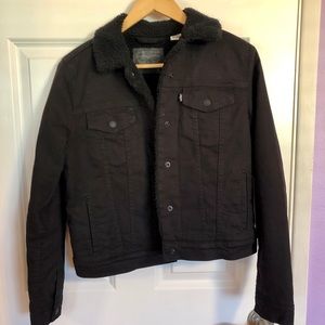 Black Levi’s Sherpa lined denim jacket